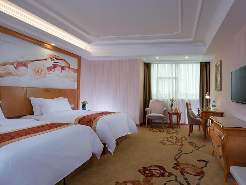 Vienna Hotel Dongguan Hengli Zhongshan Road エクステリア 写真